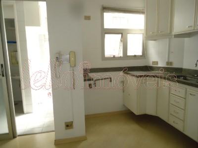 Apartamento para alugar com 3 quartos, 150m² - Foto 16