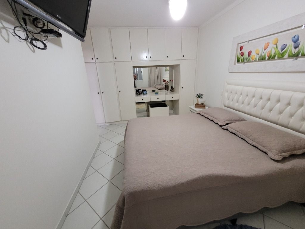 Apartamento à venda com 3 quartos, 121m² - Foto 12