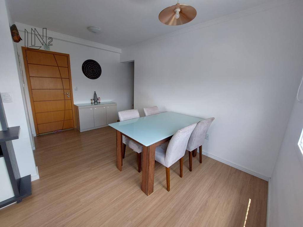 Apartamento à venda com 2 quartos, 76m² - Foto 4