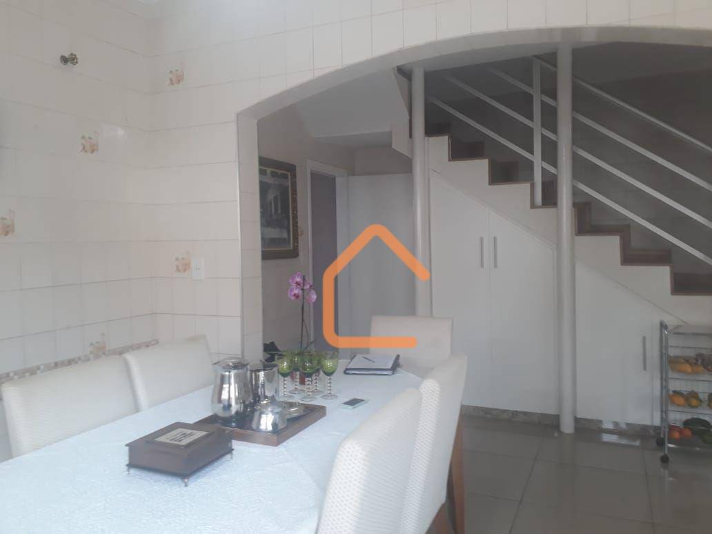 Casa à venda com 3 quartos, 187m² - Foto 16