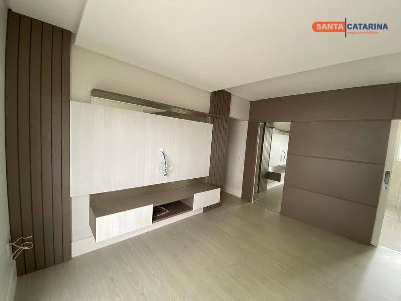 Apartamento à venda com 4 quartos, 237m² - Foto 29