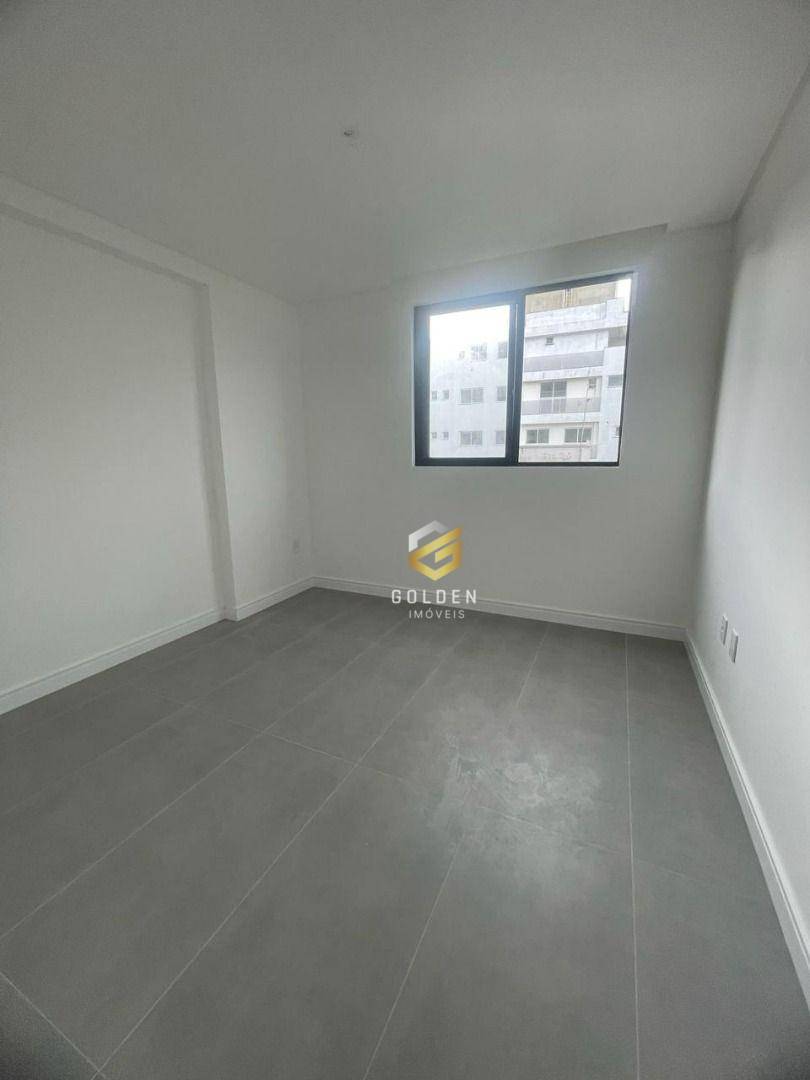 Apartamento à venda com 3 quartos, 107m² - Foto 9