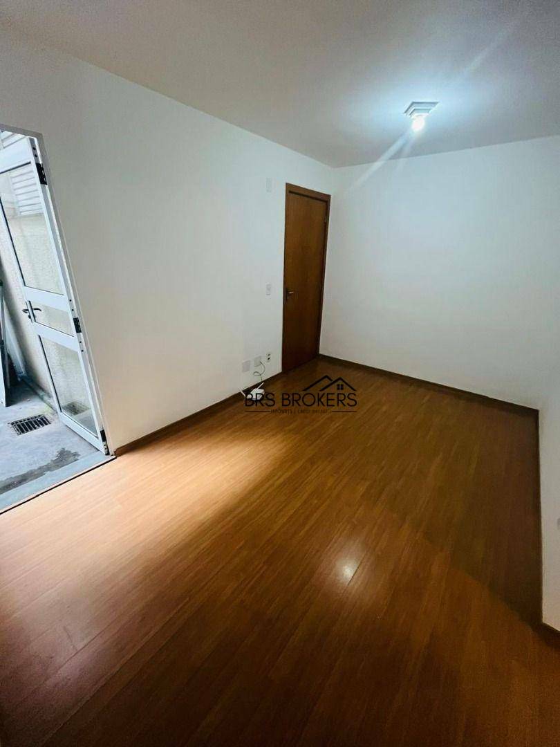 Apartamento à venda com 2 quartos, 38m² - Foto 15