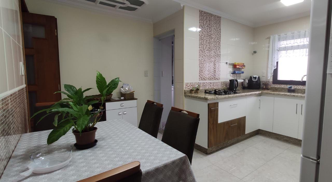 Apartamento à venda com 3 quartos, 143m² - Foto 8