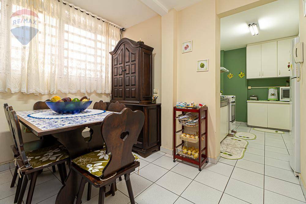 Apartamento à venda com 3 quartos, 169m² - Foto 3