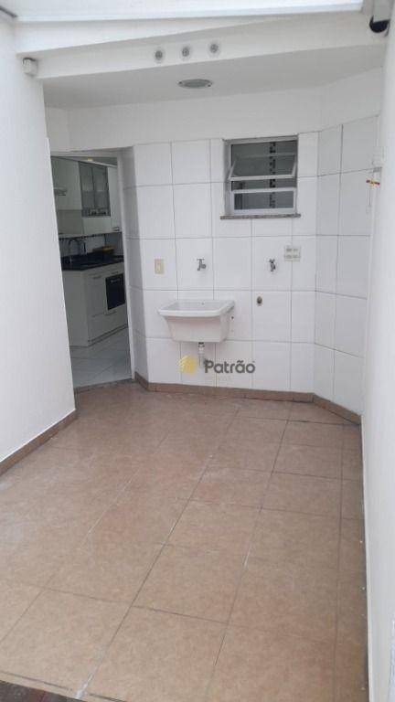 Apartamento para alugar com 2 quartos, 70m² - Foto 15