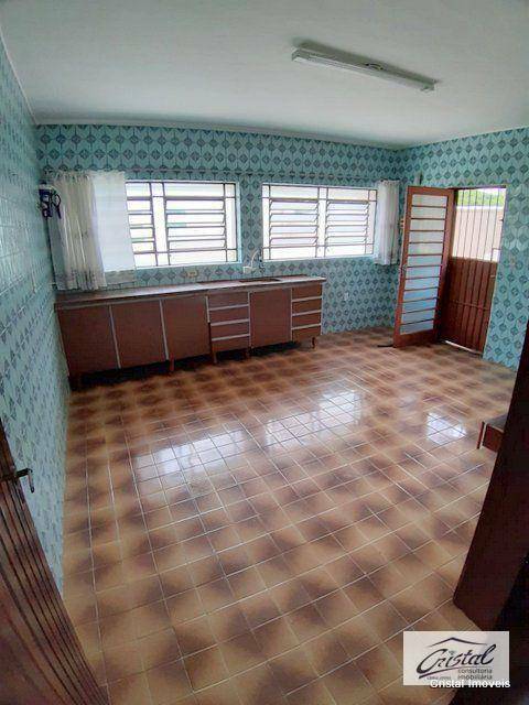 Casa à venda com 3 quartos, 230m² - Foto 35