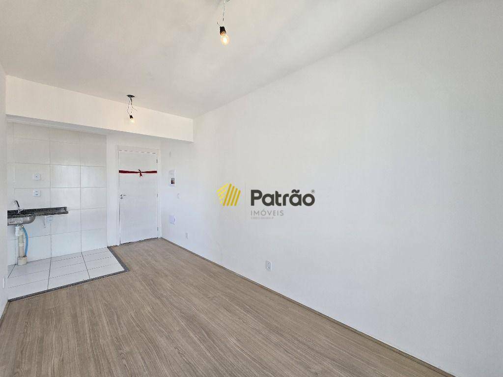 Apartamento à venda com 2 quartos, 42m² - Foto 2