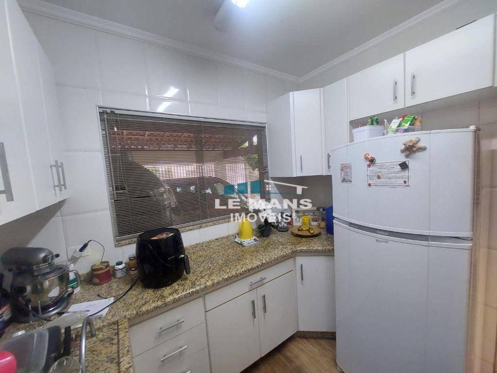 Casa de Condomínio à venda com 3 quartos, 143m² - Foto 8