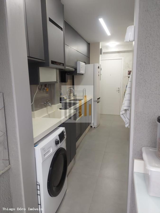 Apartamento à venda com 2 quartos, 63m² - Foto 11