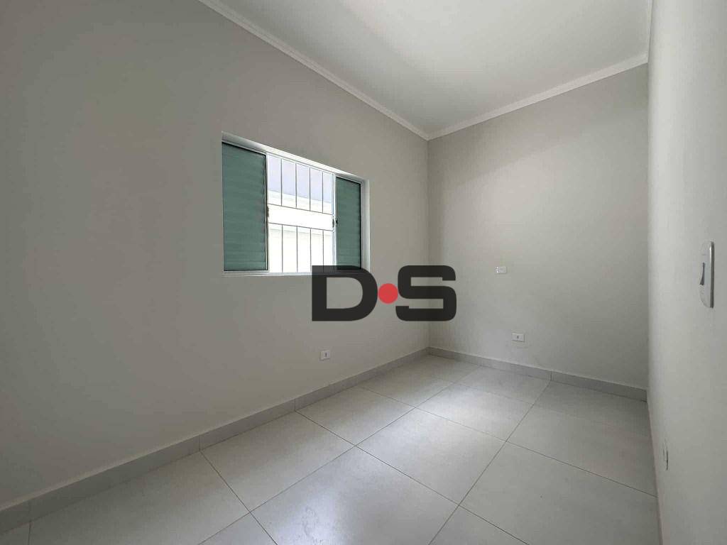 Casa à venda com 2 quartos, 62m² - Foto 5