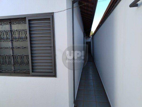 Casa à venda com 2 quartos, 87m² - Foto 11