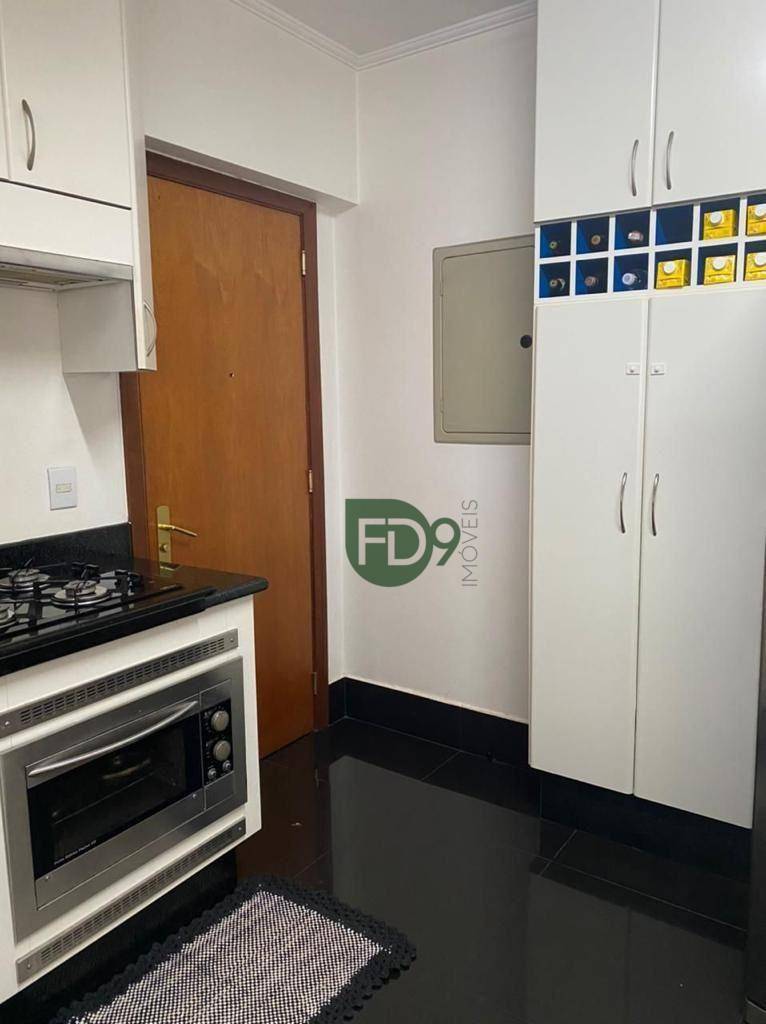 Apartamento à venda com 3 quartos, 130m² - Foto 24