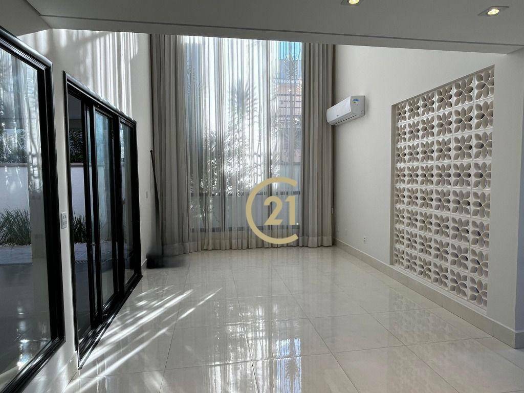 Casa de Condomínio à venda com 4 quartos, 235m² - Foto 4