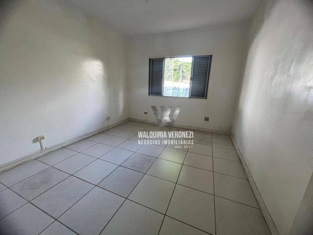 Casa à venda com 6 quartos, 329m² - Foto 12