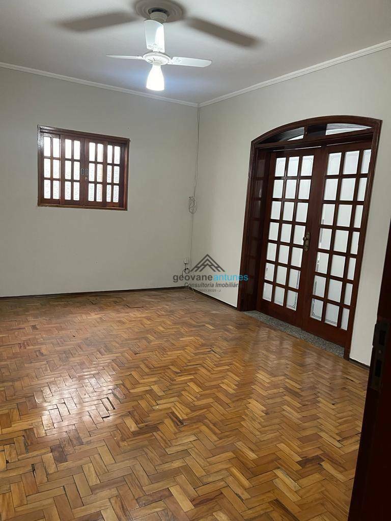 Casa à venda com 3 quartos, 164m² - Foto 5