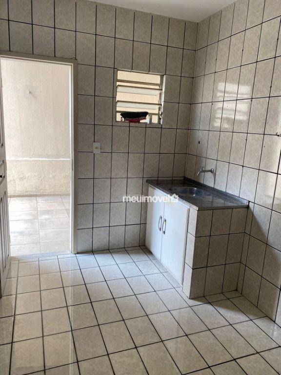 Casa à venda com 3 quartos, 200m² - Foto 16