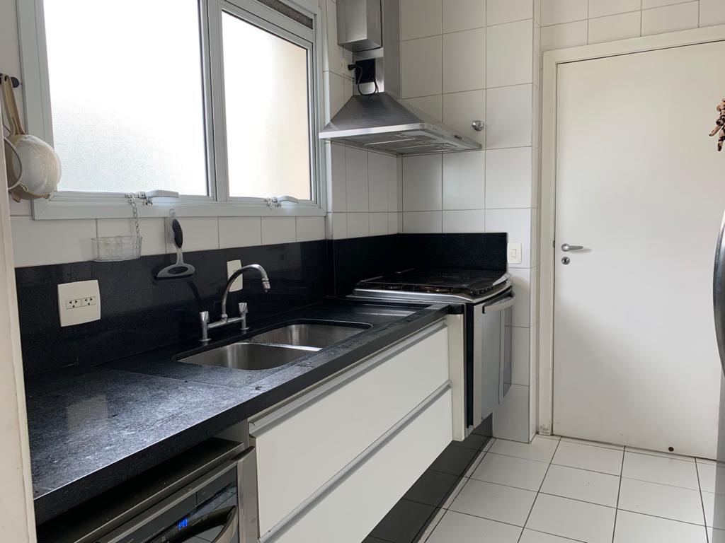 Apartamento à venda com 3 quartos, 200m² - Foto 3