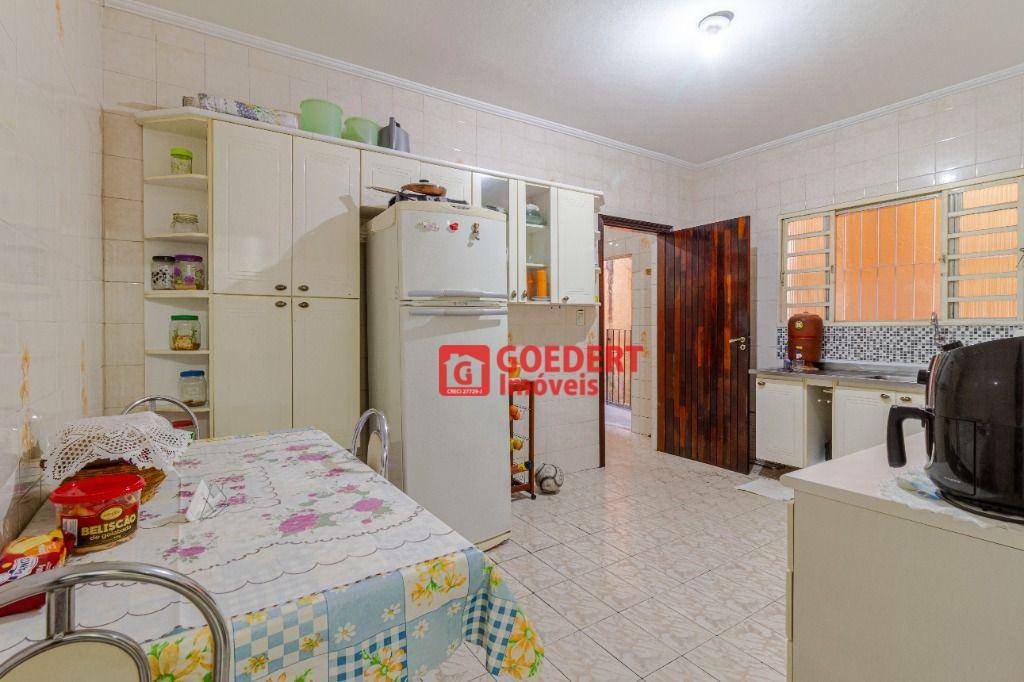 Sobrado à venda com 3 quartos, 248m² - Foto 12