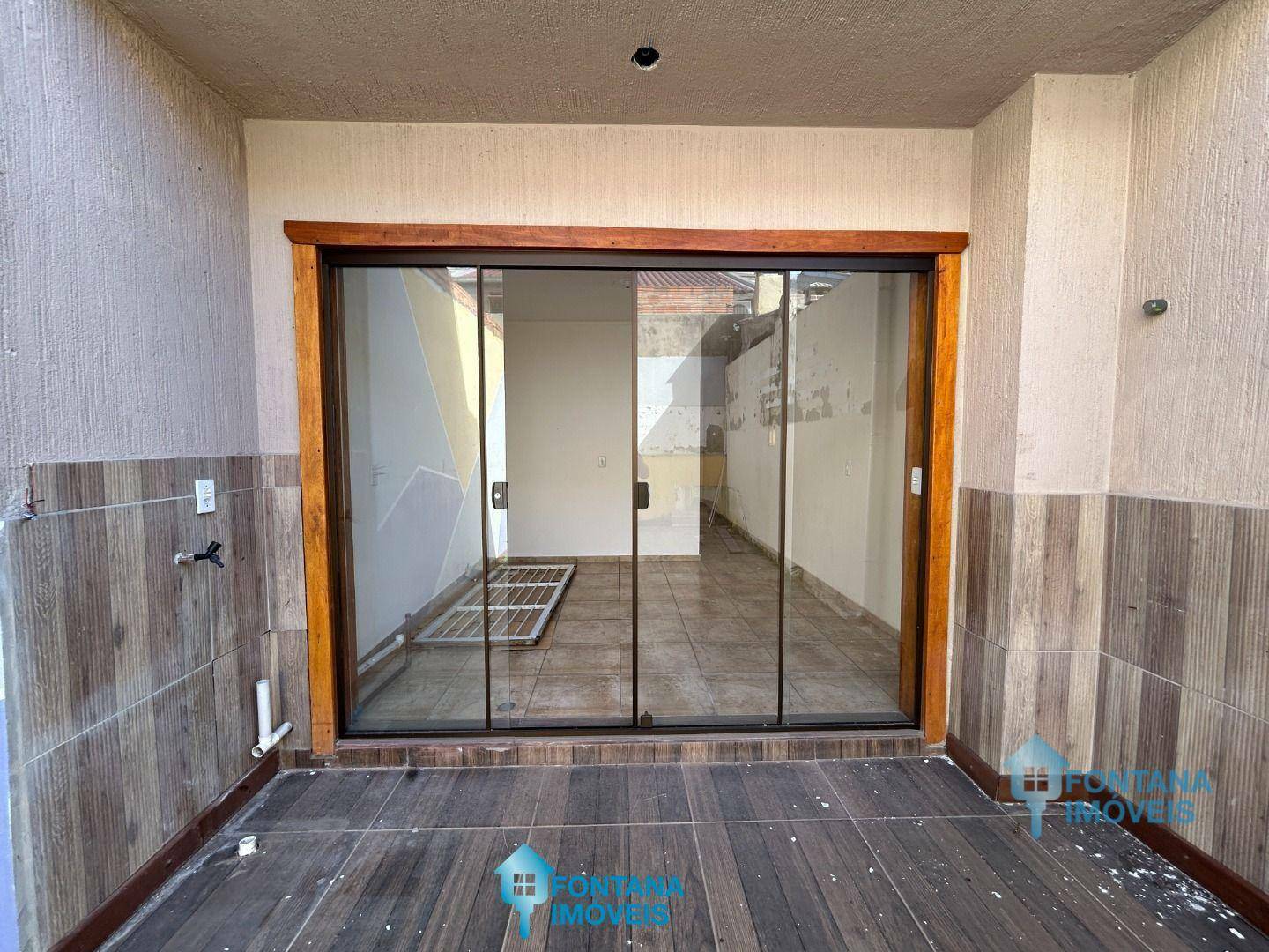 Casa à venda com 2 quartos, 80m² - Foto 12