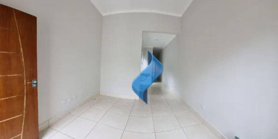 Casa à venda com 2 quartos, 55m² - Foto 2