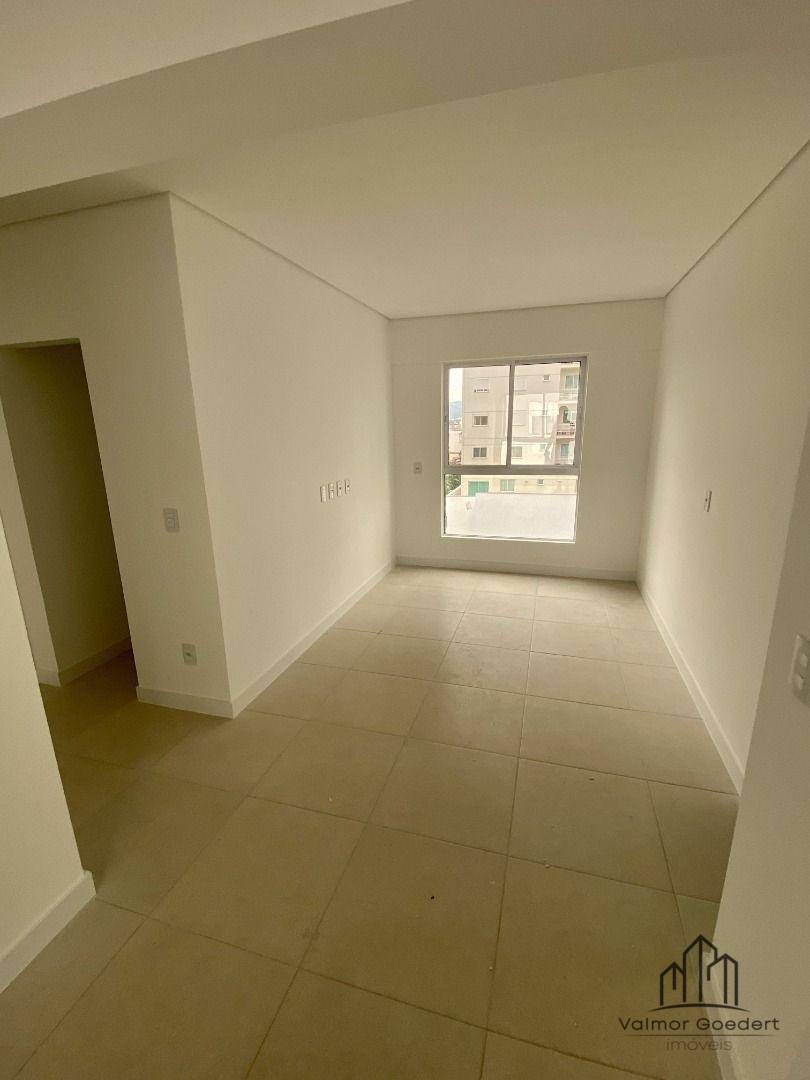 Apartamento para alugar com 3 quartos, 97m² - Foto 6