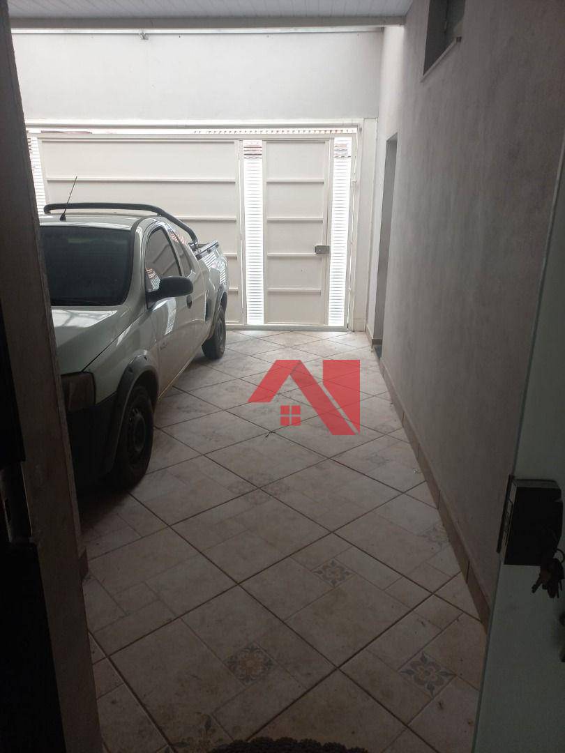 Sobrado à venda com 3 quartos, 202m² - Foto 2