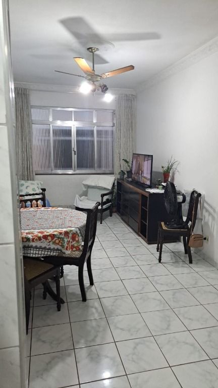 Apartamento à venda com 2 quartos, 70m² - Foto 13