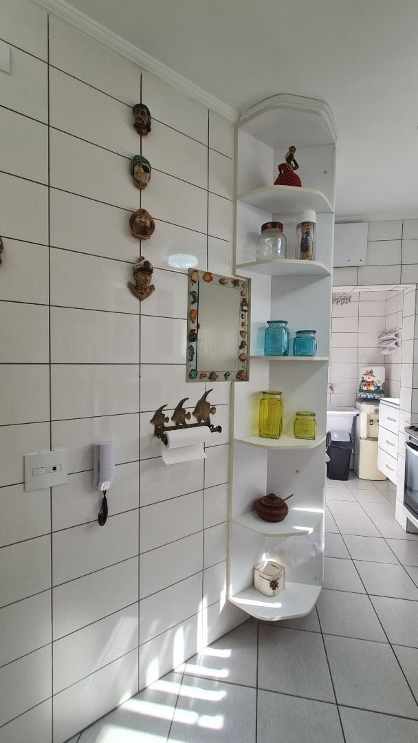 Apartamento à venda com 2 quartos, 70m² - Foto 18