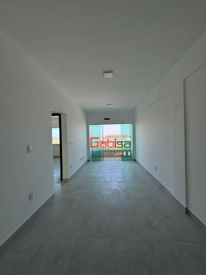 Apartamento à venda com 2 quartos, 75m² - Foto 2