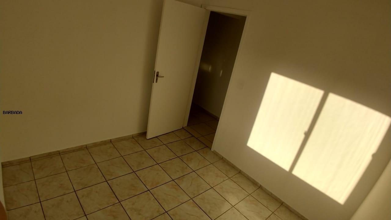 Apartamento à venda com 3 quartos - Foto 2