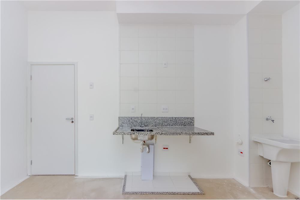 Apartamento à venda com 2 quartos, 44m² - Foto 25