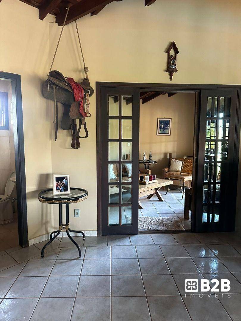 Sítio à venda com 6 quartos, 600m² - Foto 4