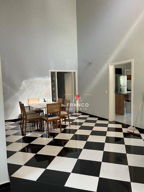 Casa à venda e aluguel com 3 quartos, 290m² - Foto 4