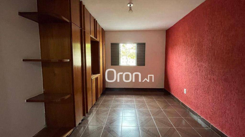 Casa à venda com 4 quartos, 200m² - Foto 12