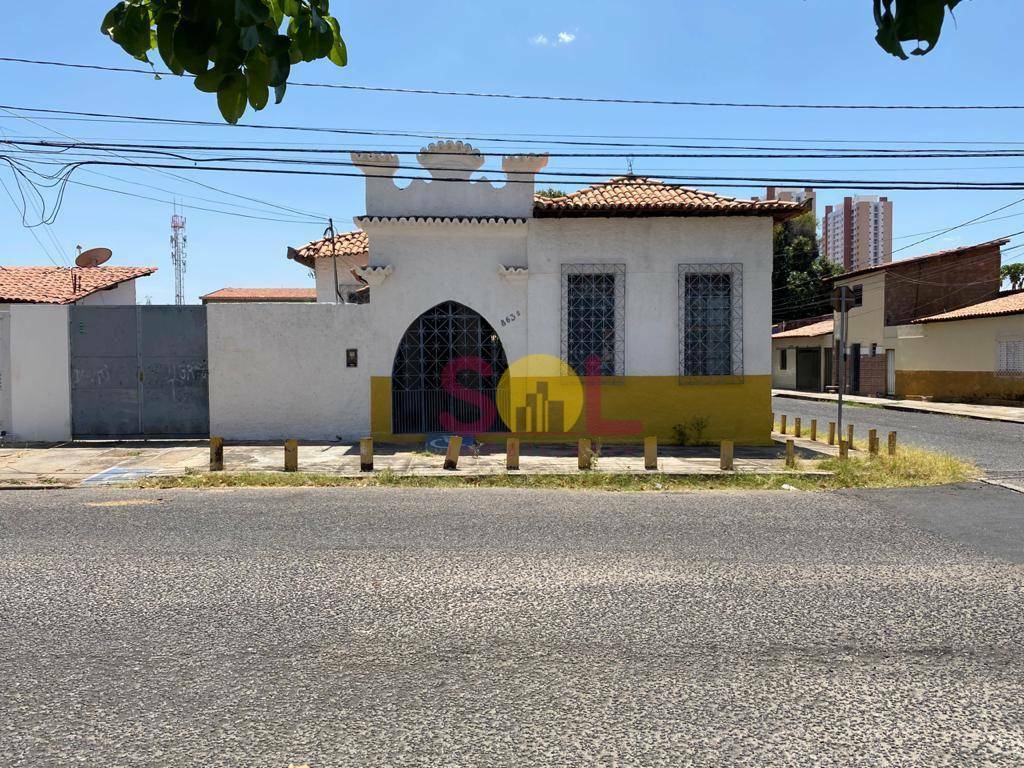 Casa à venda com 4 quartos, 173m² - Foto 2