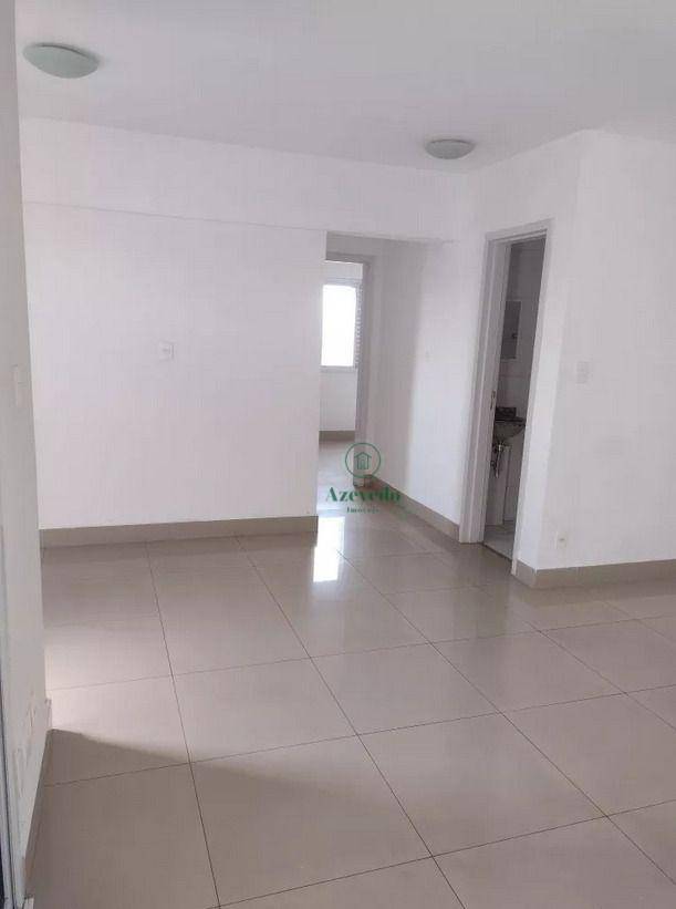 Apartamento à venda com 2 quartos, 72m² - Foto 2