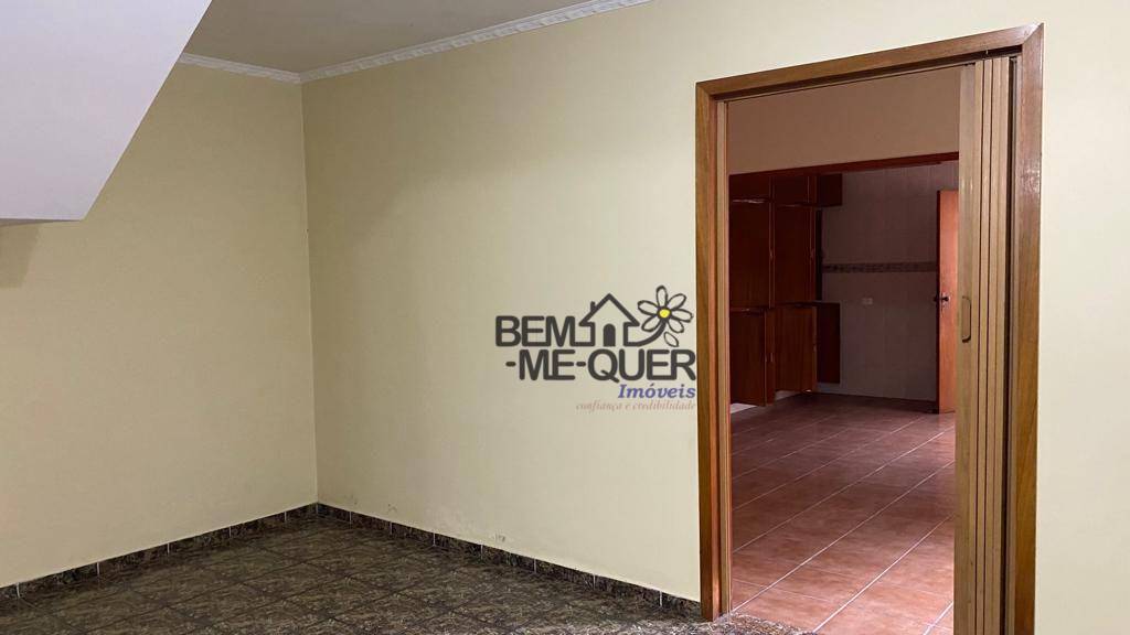 Sobrado à venda com 2 quartos, 240m² - Foto 4