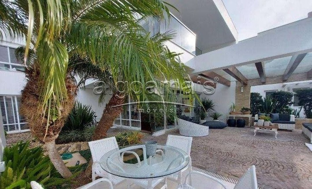 Casa de Condomínio à venda com 4 quartos, 300m² - Foto 4