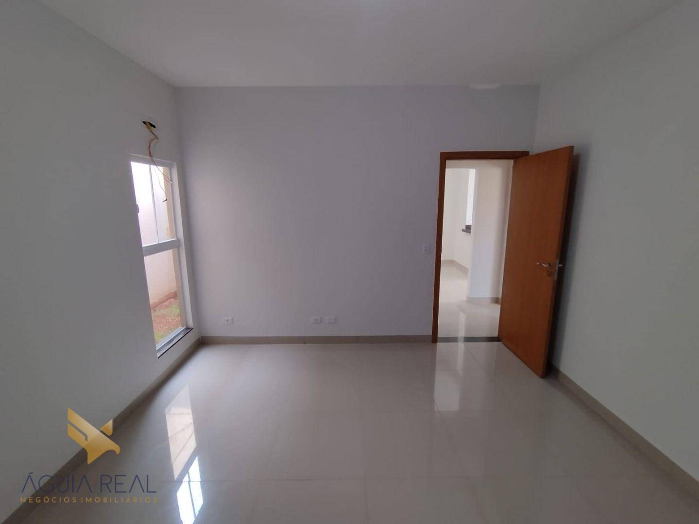 Casa à venda com 3 quartos, 98m² - Foto 7