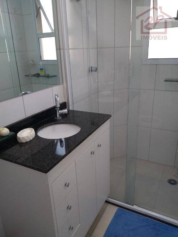 Apartamento à venda com 2 quartos, 75m² - Foto 4