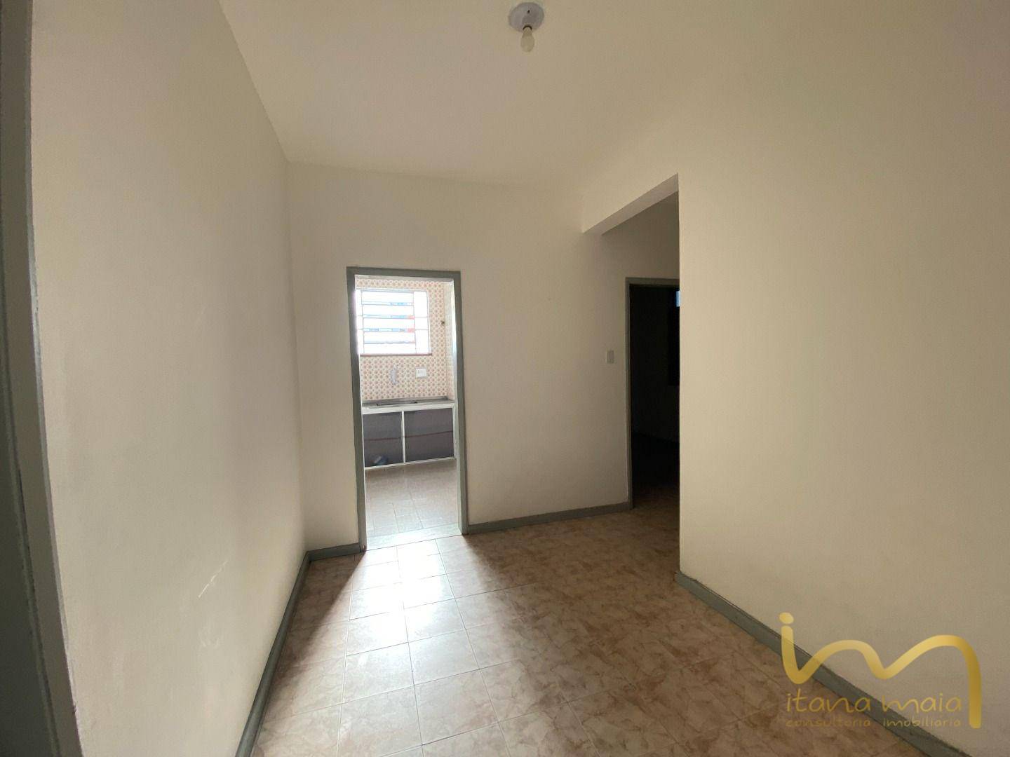 Casa à venda com 8 quartos, 380m² - Foto 18