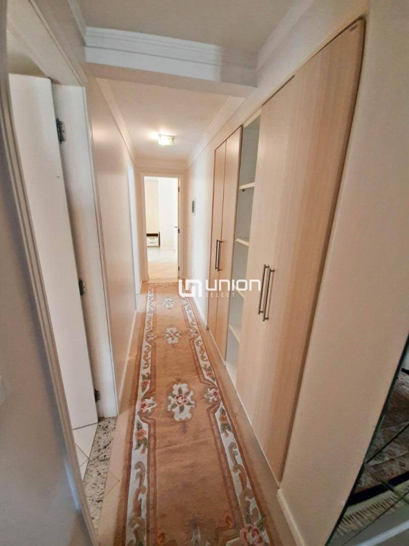 Apartamento para alugar com 3 quartos, 123m² - Foto 11