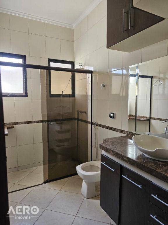 Casa, 3 quartos, 180 m² - Foto 2