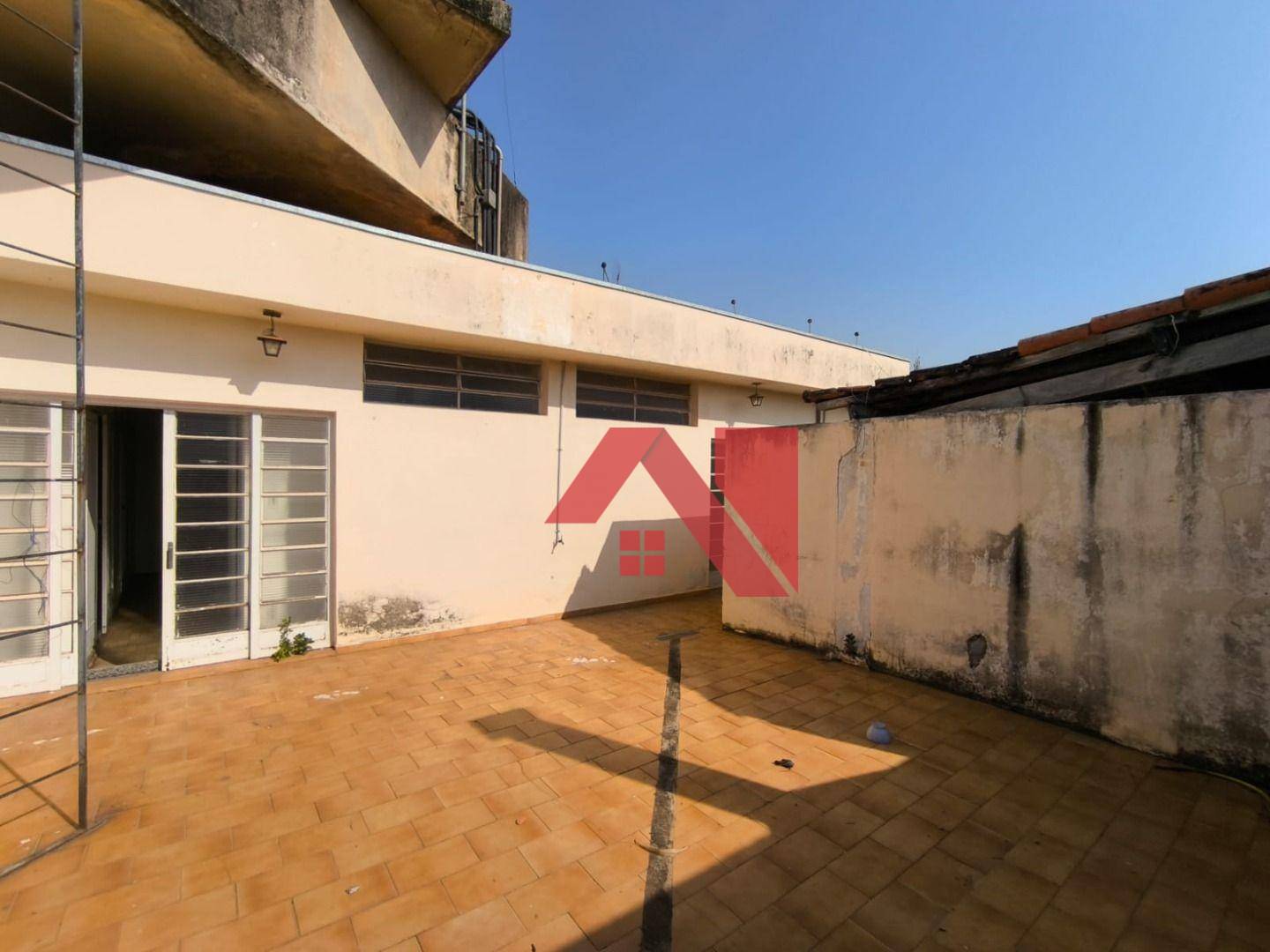 Casa para alugar com 3 quartos, 130m² - Foto 4