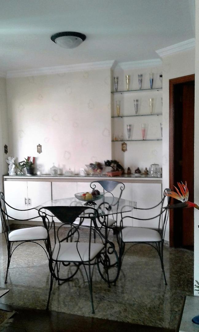 Apartamento à venda e aluguel com 4 quartos, 206m² - Foto 7