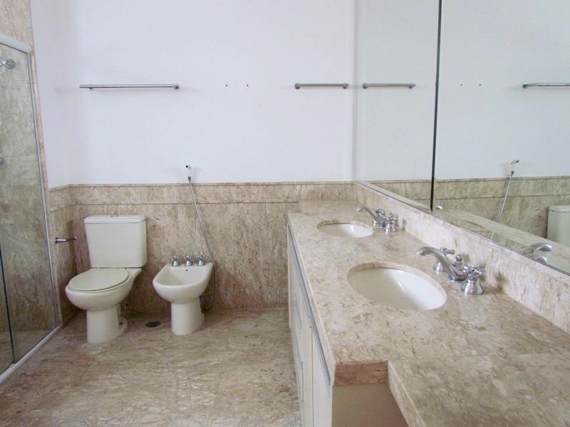 Apartamento para alugar com 4 quartos, 226m² - Foto 14