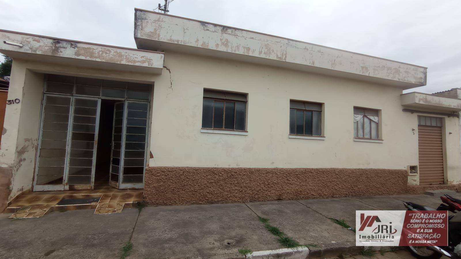 Casa à venda com 3 quartos, 247M2 - Foto 2