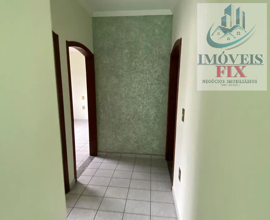 Casa à venda com 5 quartos, 198m² - Foto 7