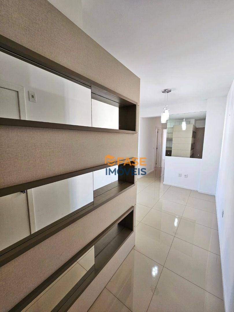 Apartamento à venda com 2 quartos, 71m² - Foto 3